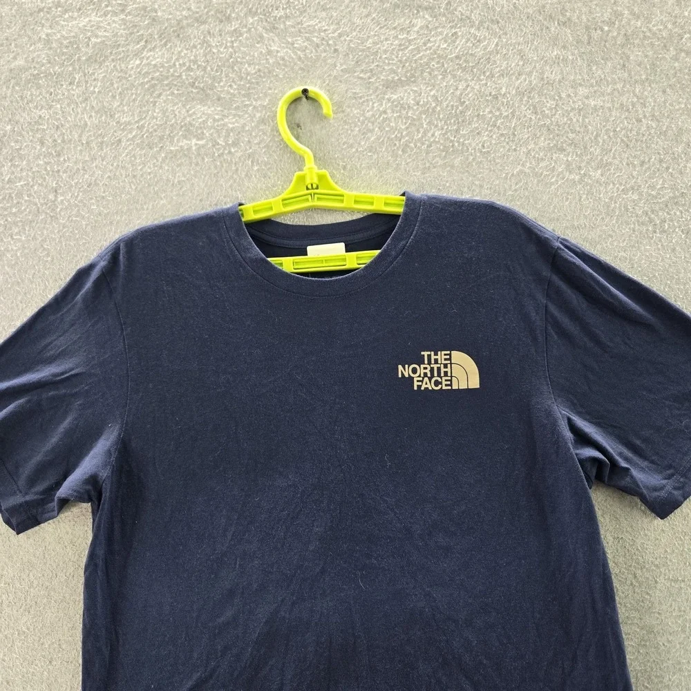 The North Face Men‎ Shirt M Blue Graphic Print Hiker Mountain Gorpcore Logo